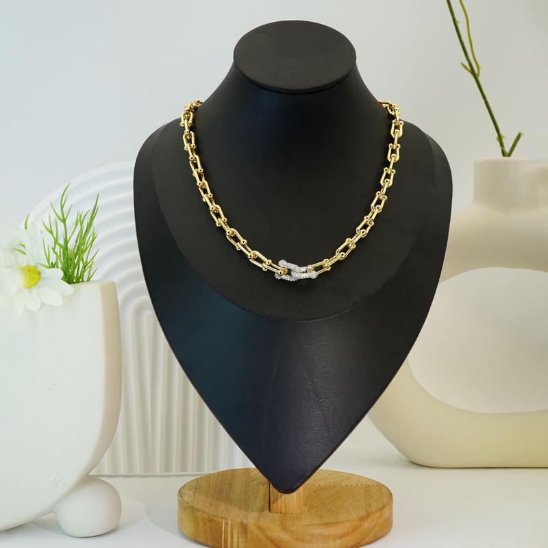 Horseshoe Buckle Necklace Thick U-shaped Gold-plated Pendant Necklace 18K Fashionable Daily Versatile Jewelry Unisex Elegant Design & Stylish Practical
