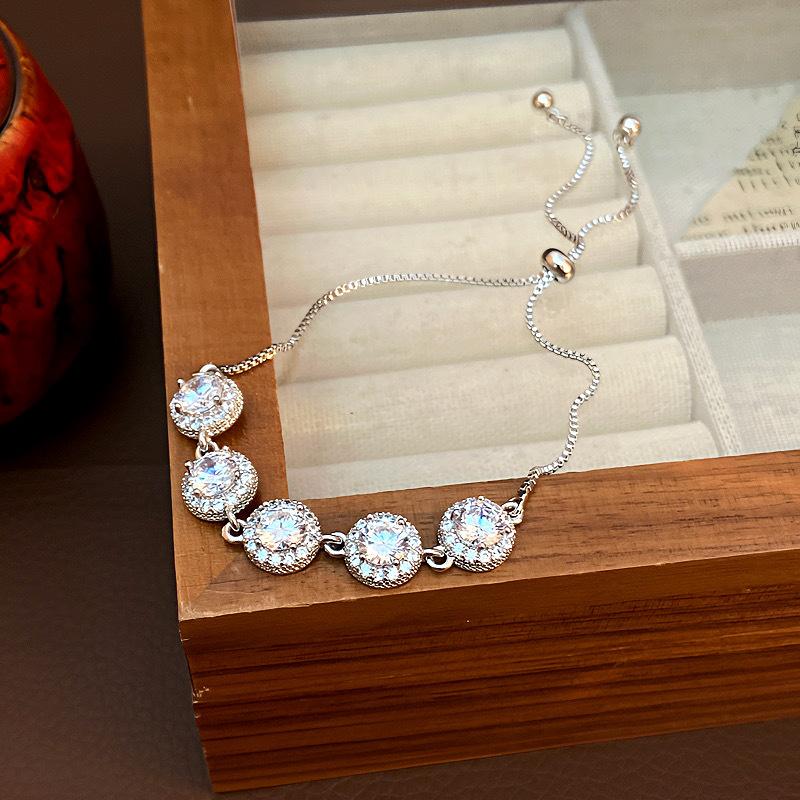 Round Micro Pave Zircon Adjustable Bracelet Light Luxury Exquisite Elegant High-end Versatile Personality Pull Bracelet Wholesale